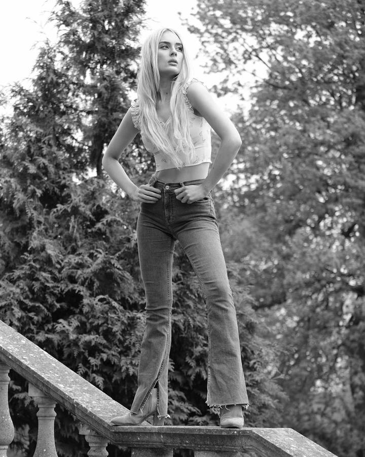 photographer Simon64 fashion modelling photo. long and lean  the sixties way.