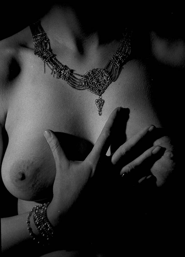photographer CoeurDuBois body modelling photo. black and white from 35 mm film.