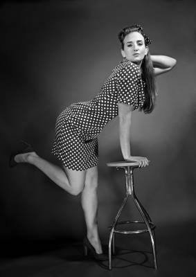 model loulou30 pinup modelling photo taken by Martin Blunt