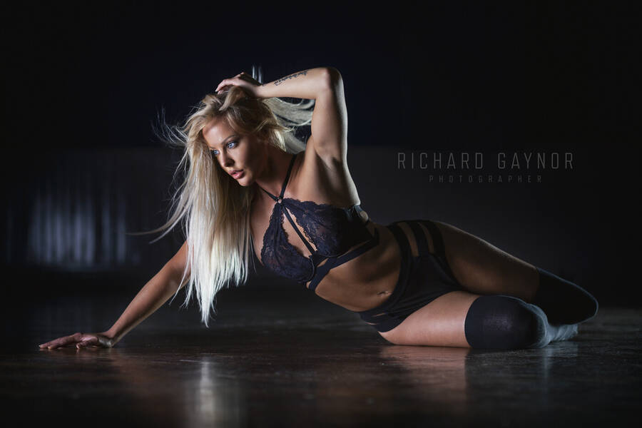 photographer richgaynor boudoir modelling photo
