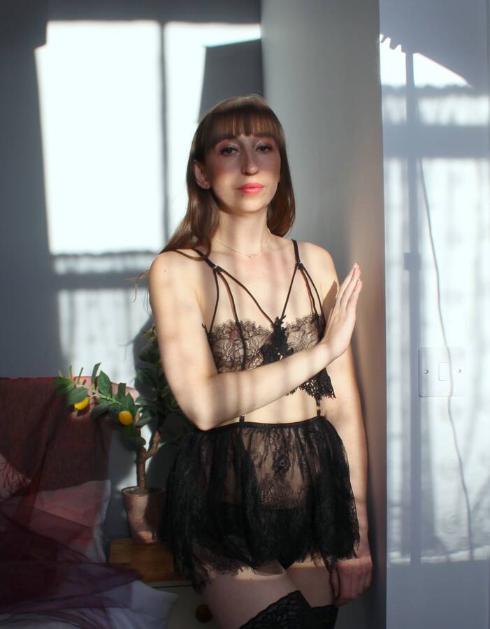photographer wigglybeezersforeverandeverarts boudoir modelling photo with @EmmaJayne