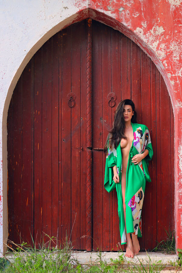 photographer Zeus photoshoot theme modelling photo taken at Cyprus with Tanya modele