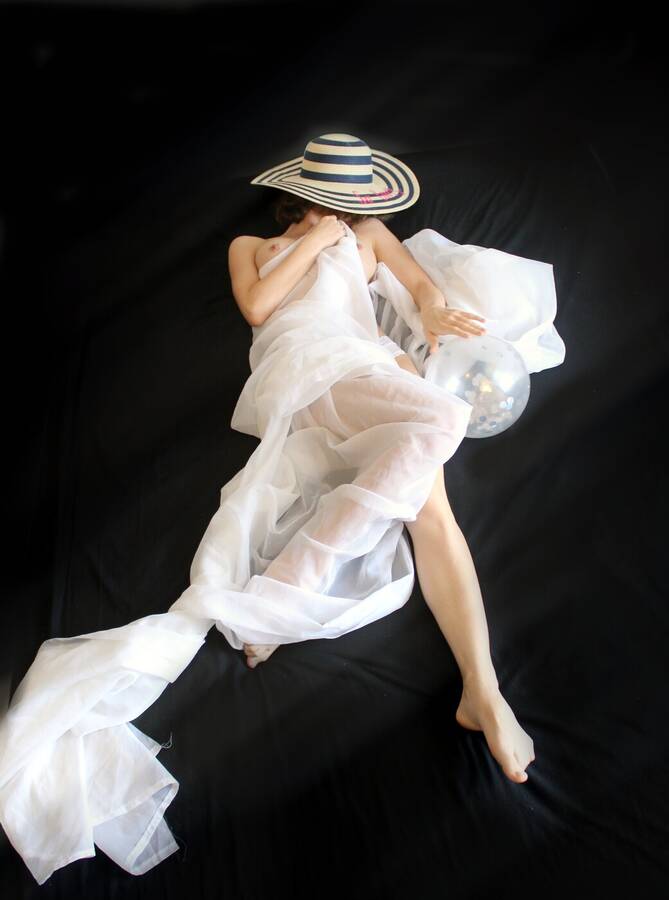 photographer wigglybeezersforeverandeverarts boudoir modelling photo with @TheMaskedCat