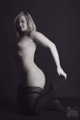 model Kayleighdawson nude modelling photo
