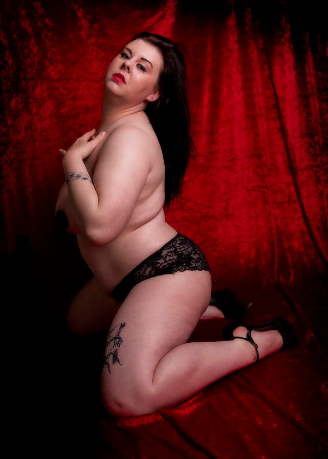 model EJ Spencer topless modelling photo taken by Paul Archer Photography