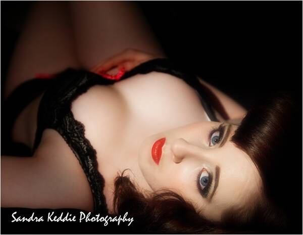photographer Sandra Keddie boudoir modelling photo with @KayleighHiggins