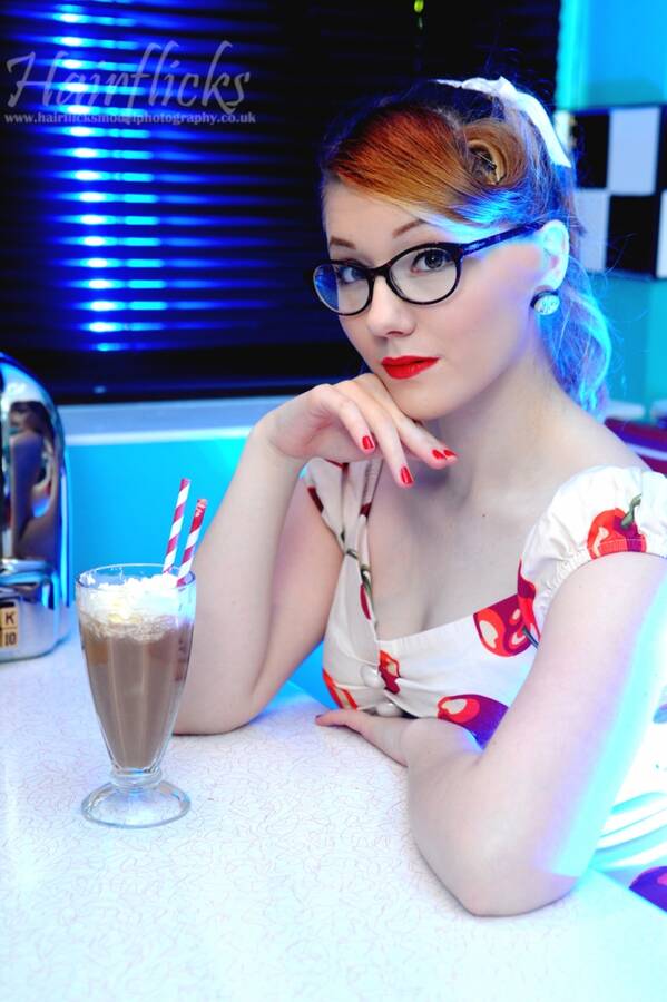 photographer Shuttersnap pinup modelling photo taken at Manchester. retro 50s shoot at a american diner.