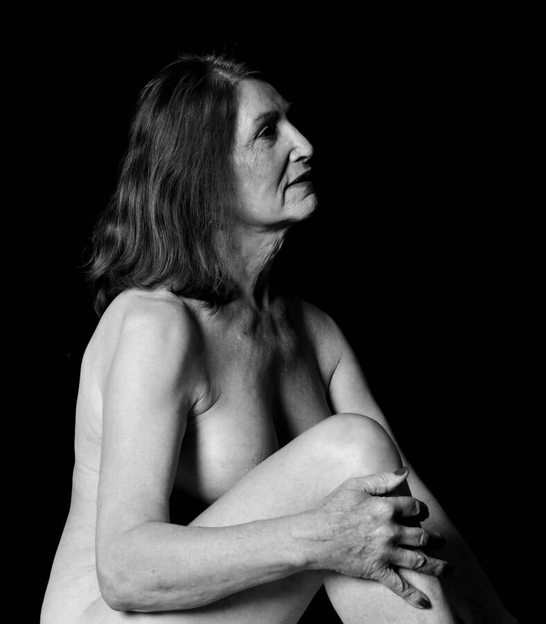 model Alicemalice nude modelling photo taken at Solo studio taken by @Pete69