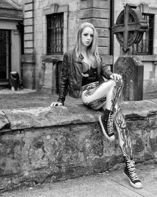 model Platinum alternativefashion modelling photo taken at Glasgow city centre taken by Allan j simpson