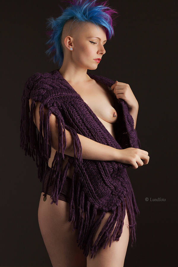 model A Savage nude modelling photo taken by @Riccardo_de_la_Venetzia