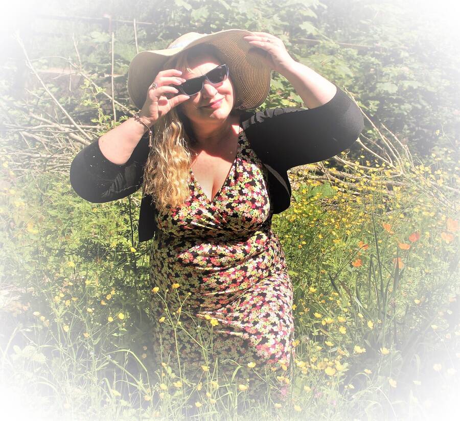 model Susie S model fashion modelling photo taken by @Silkscarf. photo taken at a beautiful spot in yarrow valley country park.