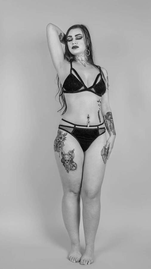 photographer StephenHumbleArt lingerie modelling photo with Midnight Gunkygoth