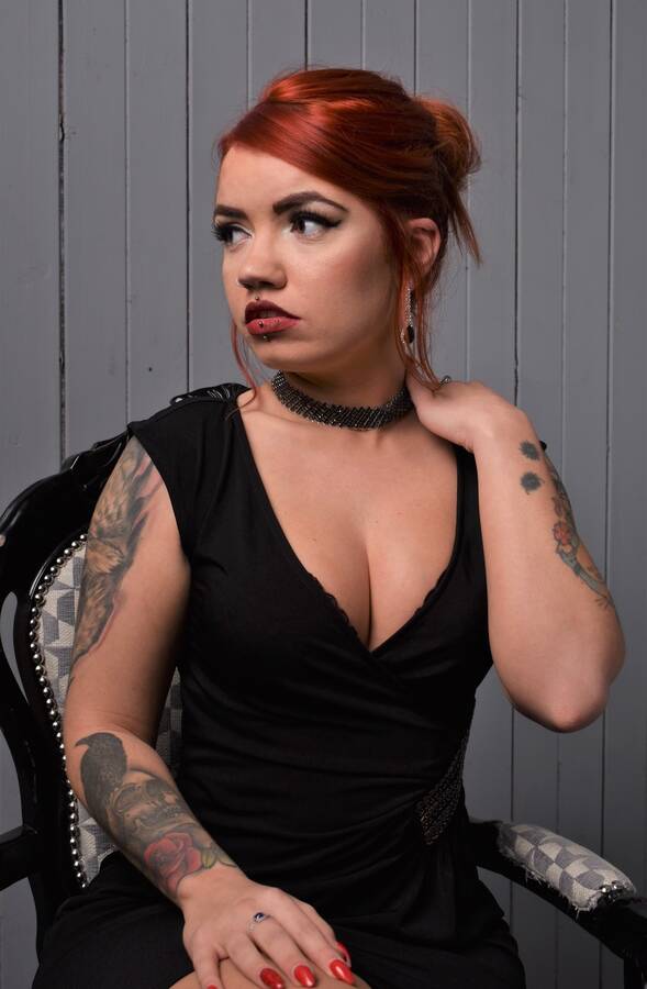 photographer Marlowe63 portrait modelling photo taken at @Mypadstudiohire with @Miss_Foxx