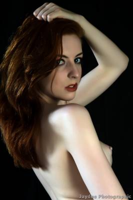 photographer Jaydee Photos topless modelling photo with @Rosadela92